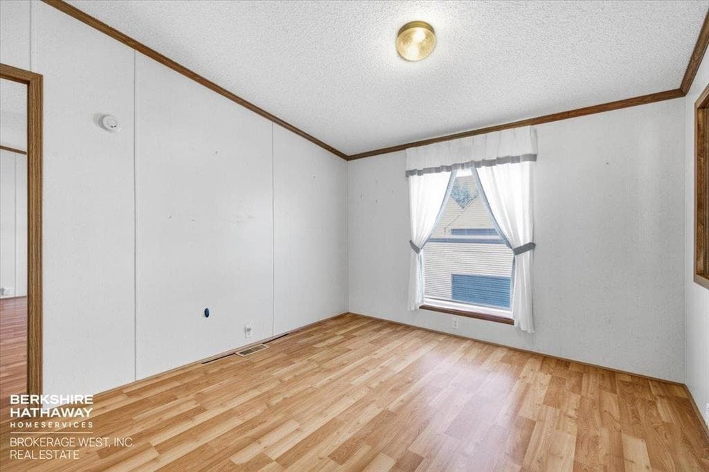 209 & 207 C St — photo 20 of 25