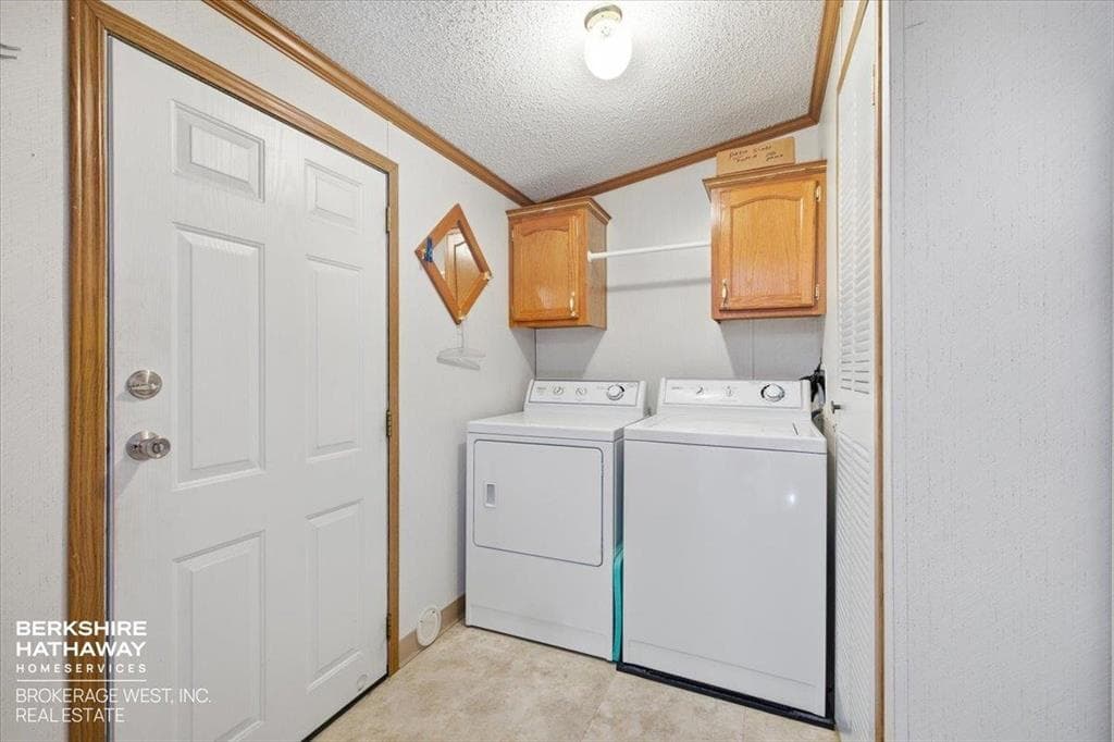 209 & 207 C St — photo 9 of 25