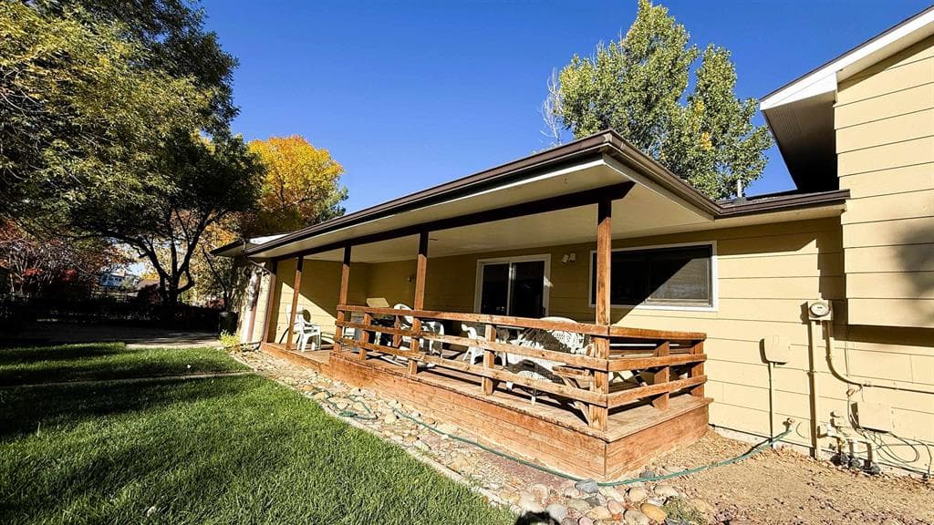 1700 Crest Way — photo 4 of 25