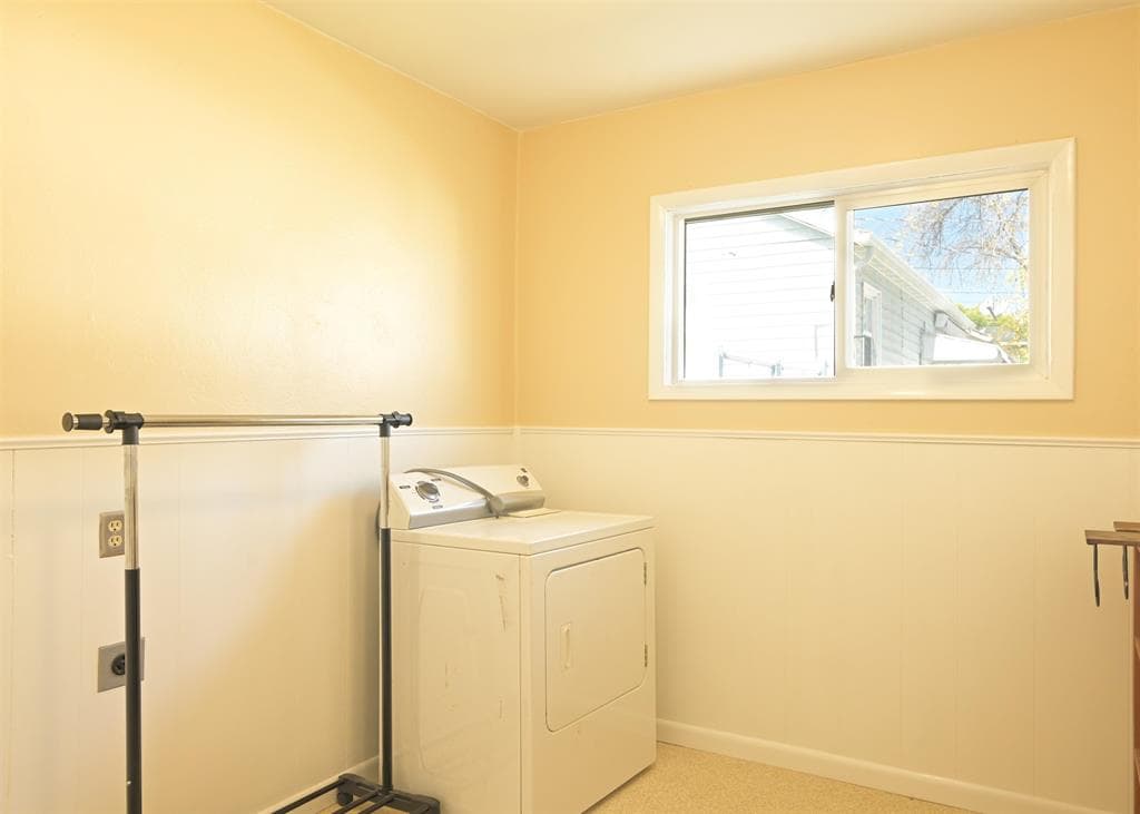 427 N Bernard St — photo 13 of 25
