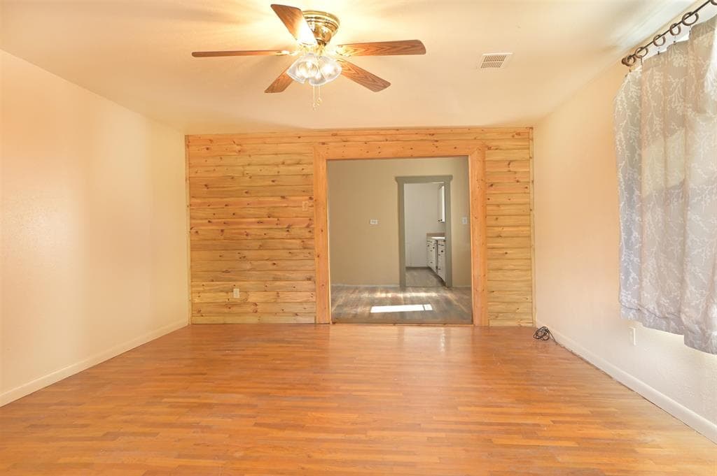 427 N Bernard St — photo 17 of 25