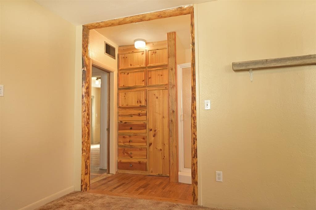 427 N Bernard St — photo 20 of 25