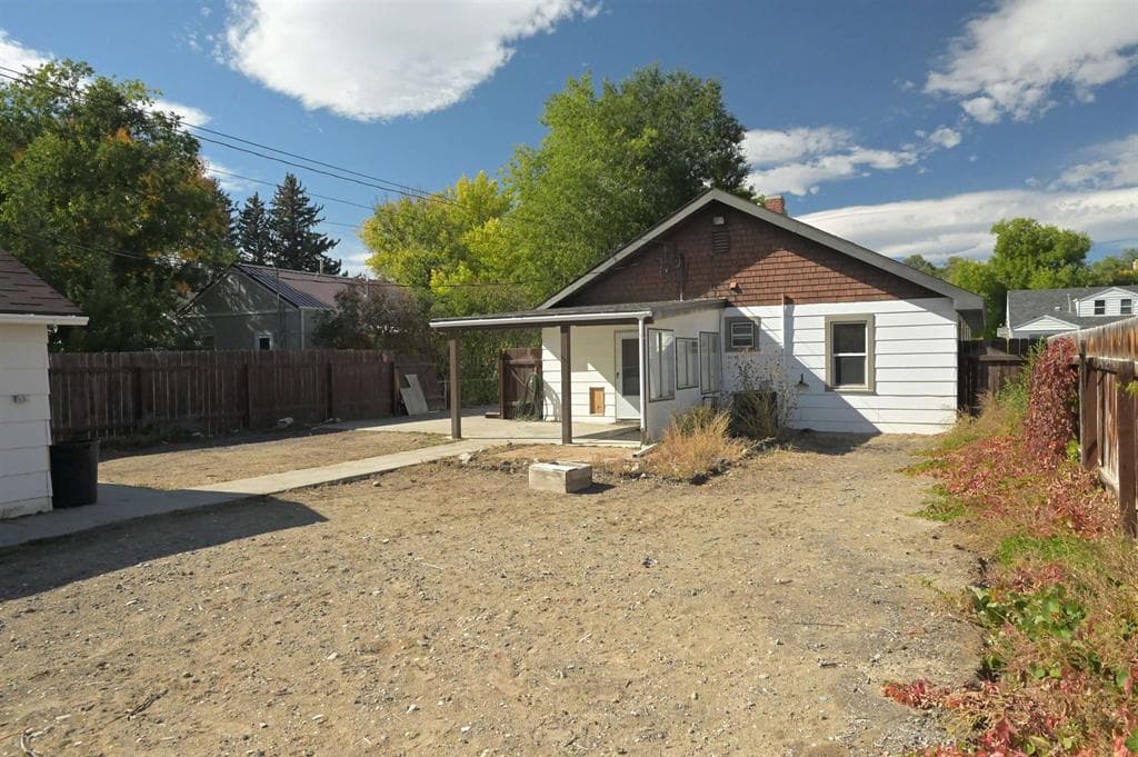 427 N Bernard St — photo 23 of 25