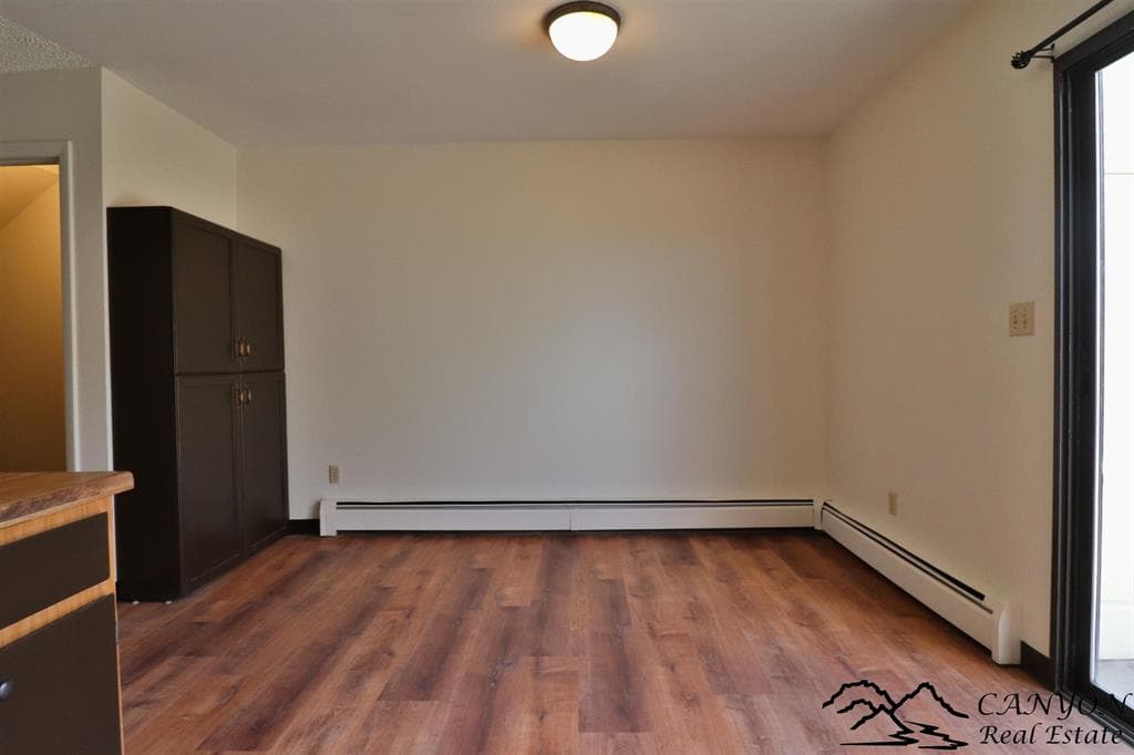 2954 Sheridan Ave — photo 11 of 25