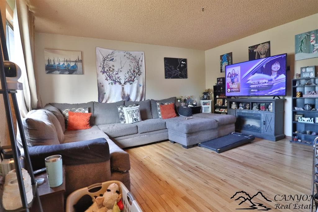 1728 26th St — photo 5 of 25