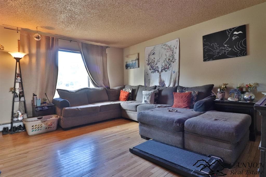 1728 26th St — photo 7 of 25