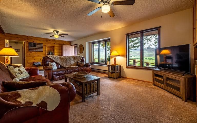 25 Four Bear Ln — photo 2 of 12