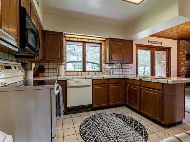 25 Four Bear Ln — photo 12 of 12