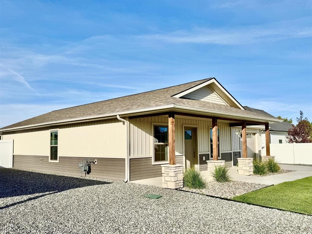 293 Cypress Dr — photo 2 of 25