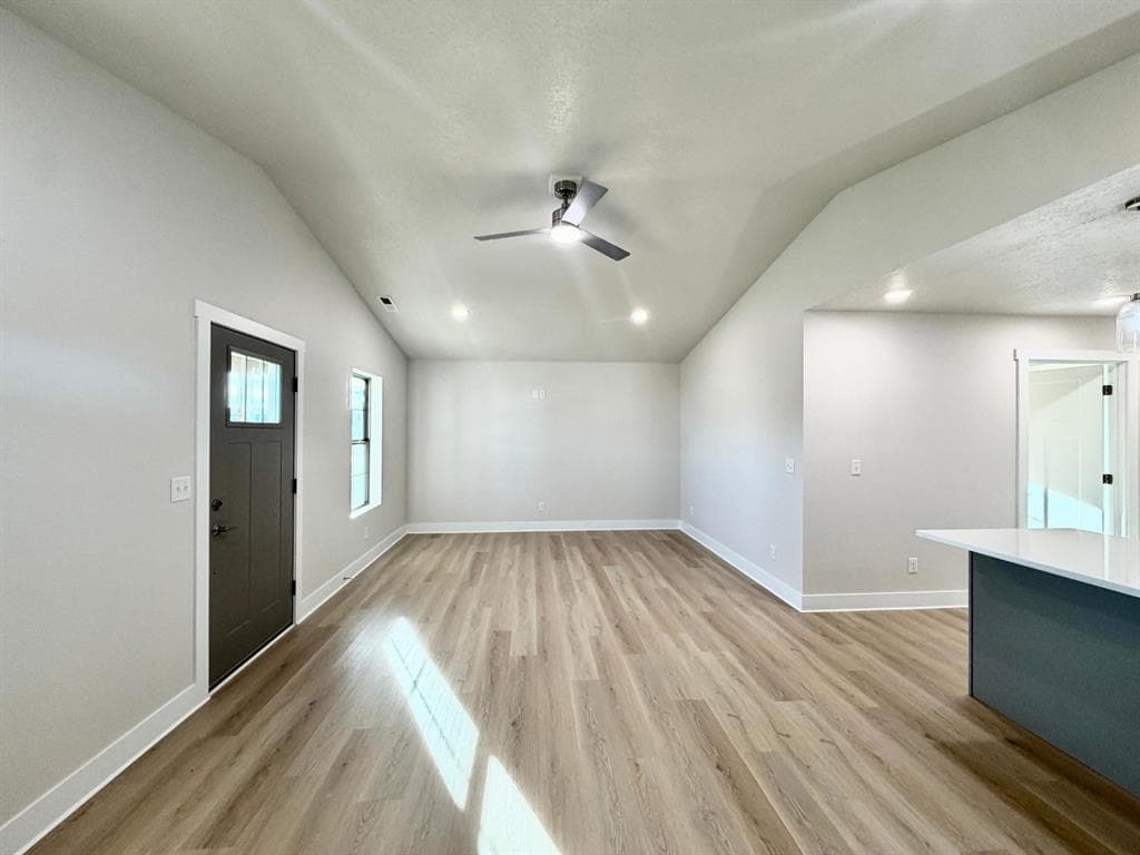 293 Cypress Dr — photo 8 of 25