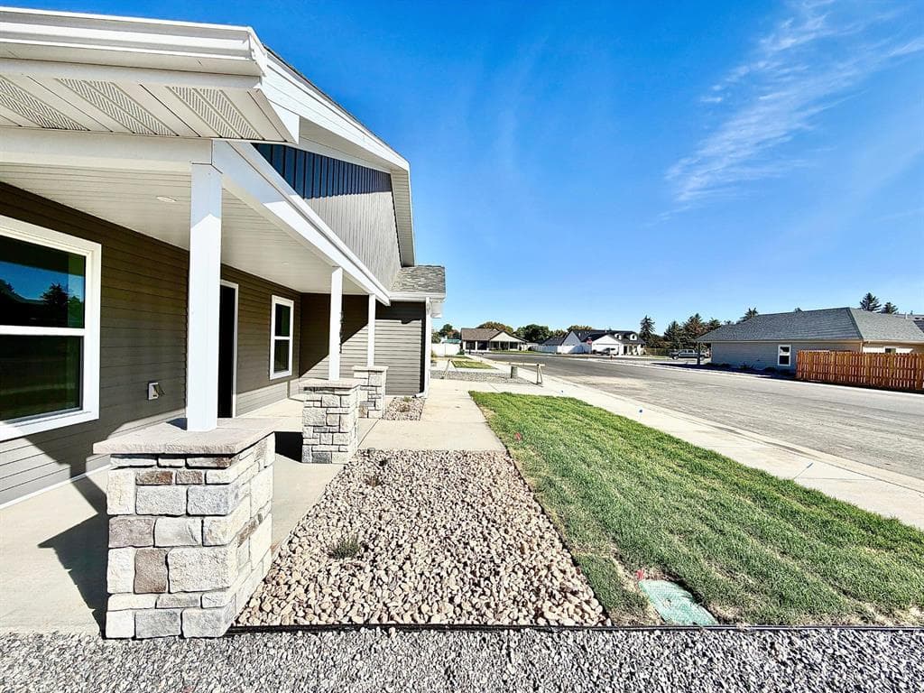 263 Cypress Dr — photo 3 of 25