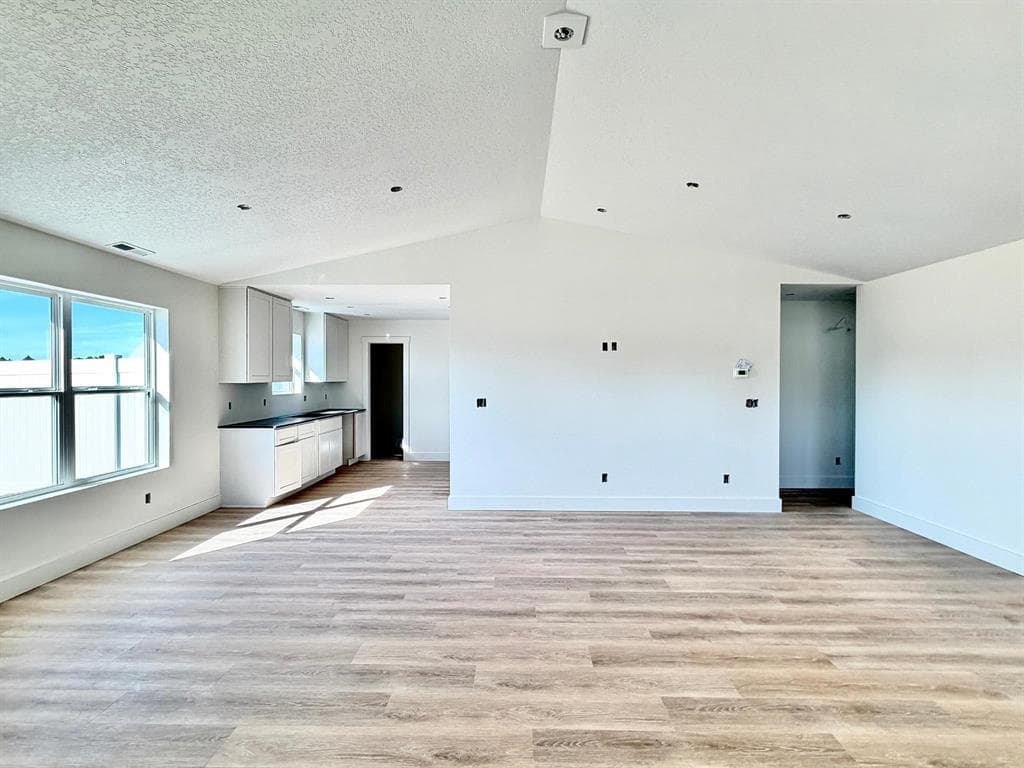 263 Cypress Dr — photo 10 of 25