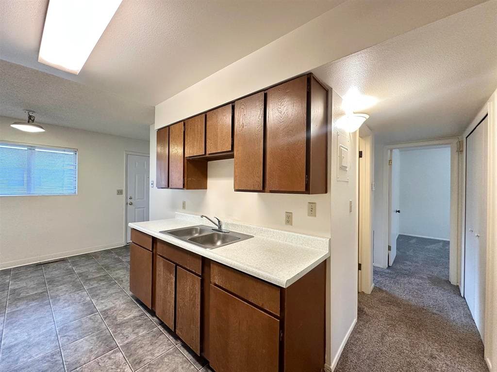 716 E 5th St — photo 11 of 18