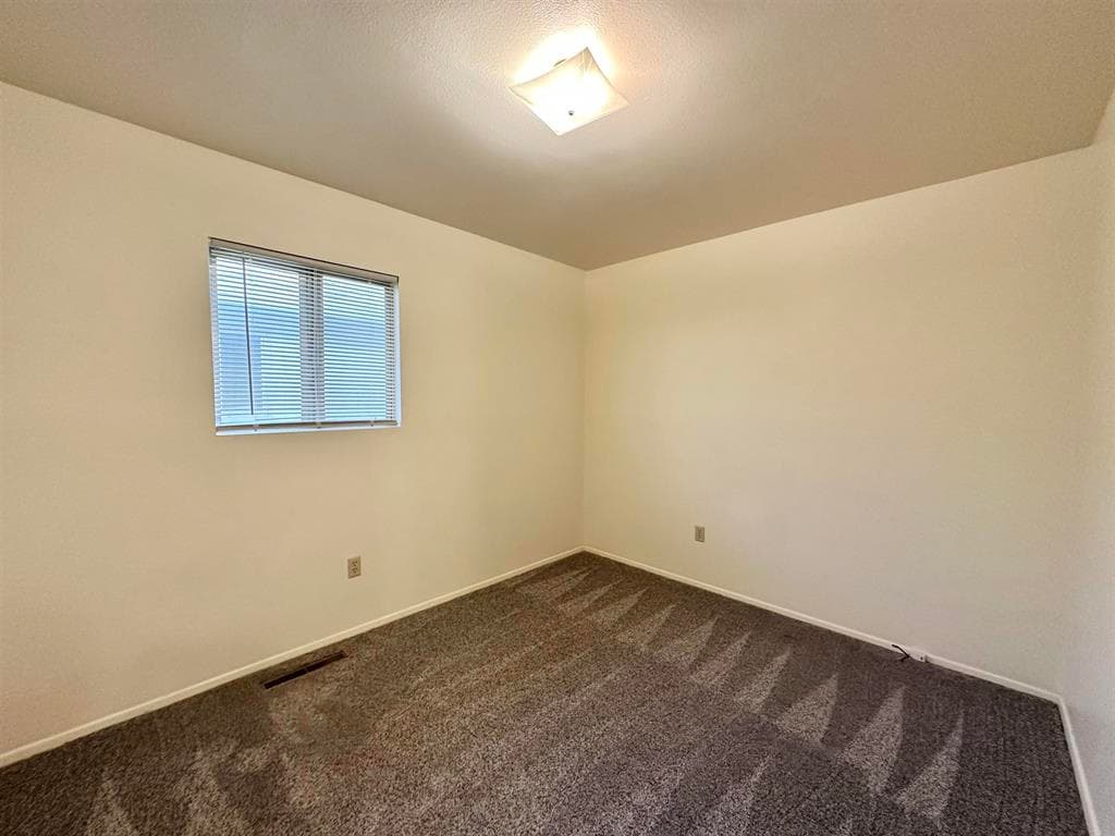 716 E 5th St — photo 13 of 18