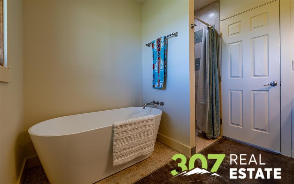 2230 Lane 9 — photo 16 of 25