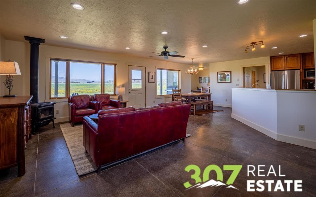 2230 Lane 9 — photo 7 of 25