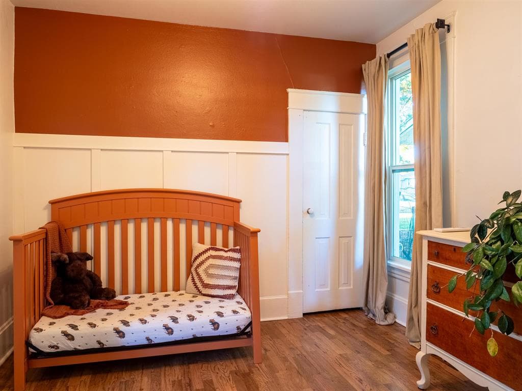 1037 Alger Ave — photo 12 of 21