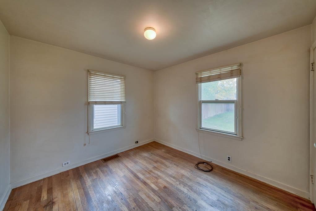 1738 Salsbury Ave — photo 12 of 24