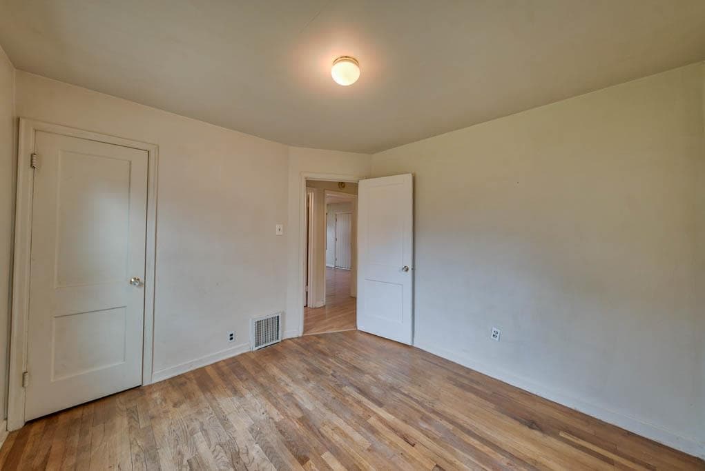 1738 Salsbury Ave — photo 13 of 24