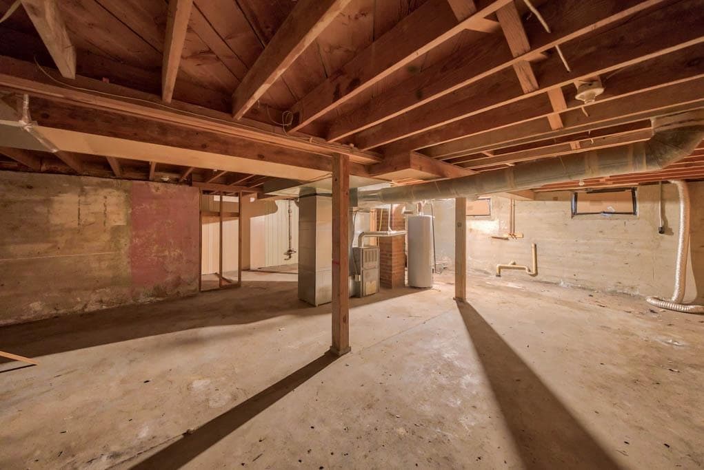 1738 Salsbury Ave — photo 14 of 24