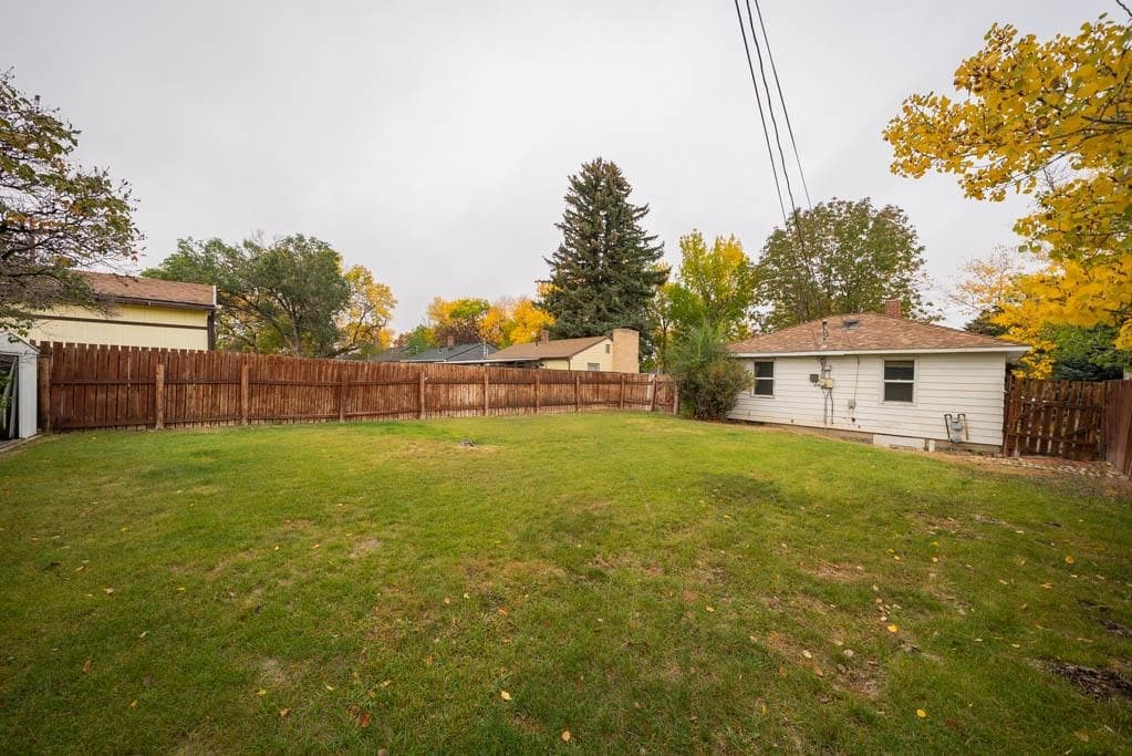 1738 Salsbury Ave — photo 21 of 24