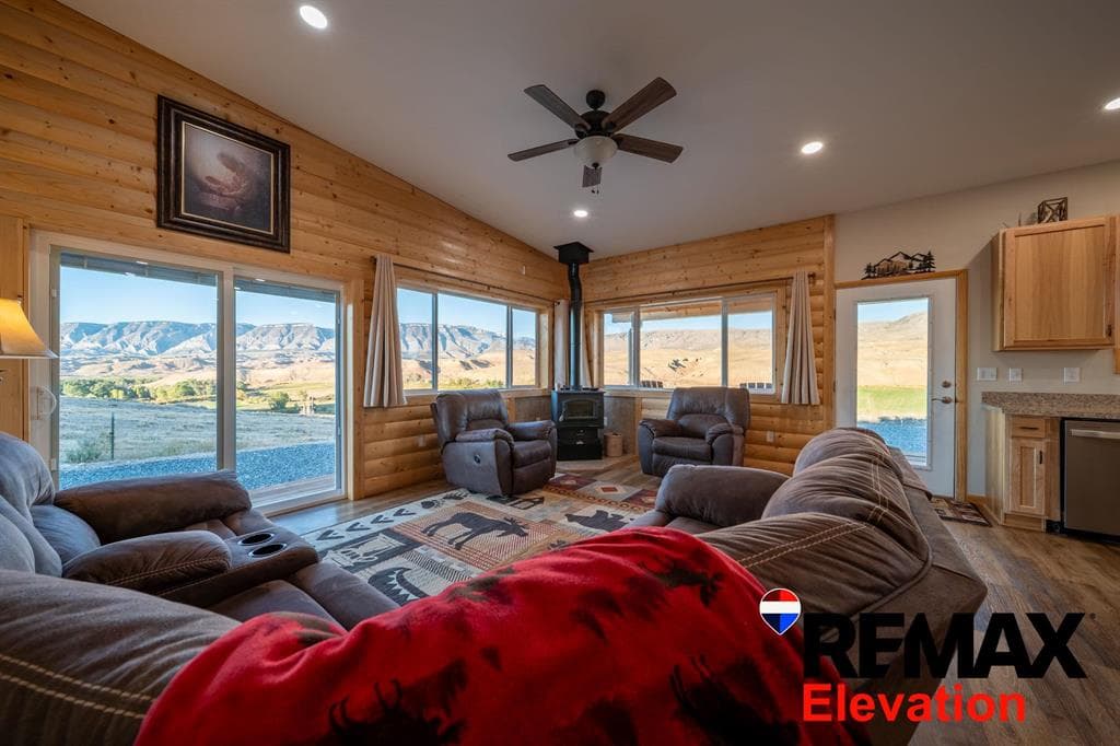 4183 Trapper Creek Rd — photo 14 of 25