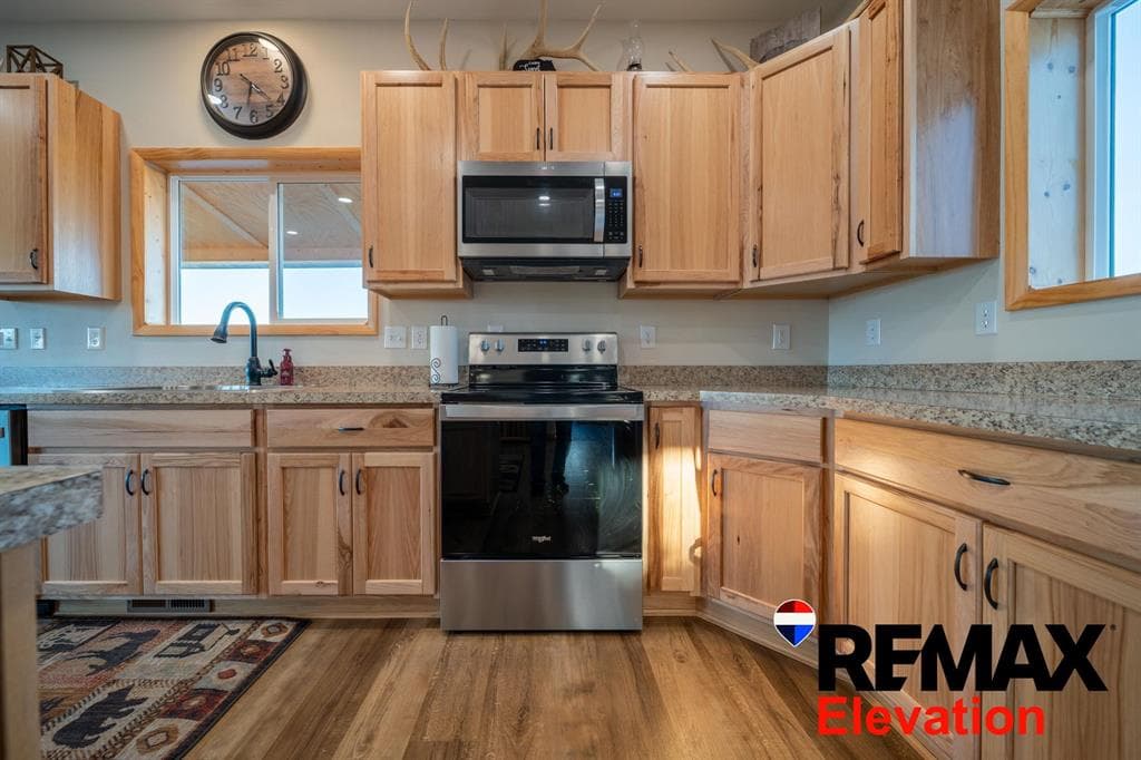 4183 Trapper Creek Rd — photo 8 of 25