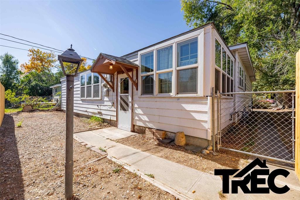 625 N Clark St — photo 15 of 22