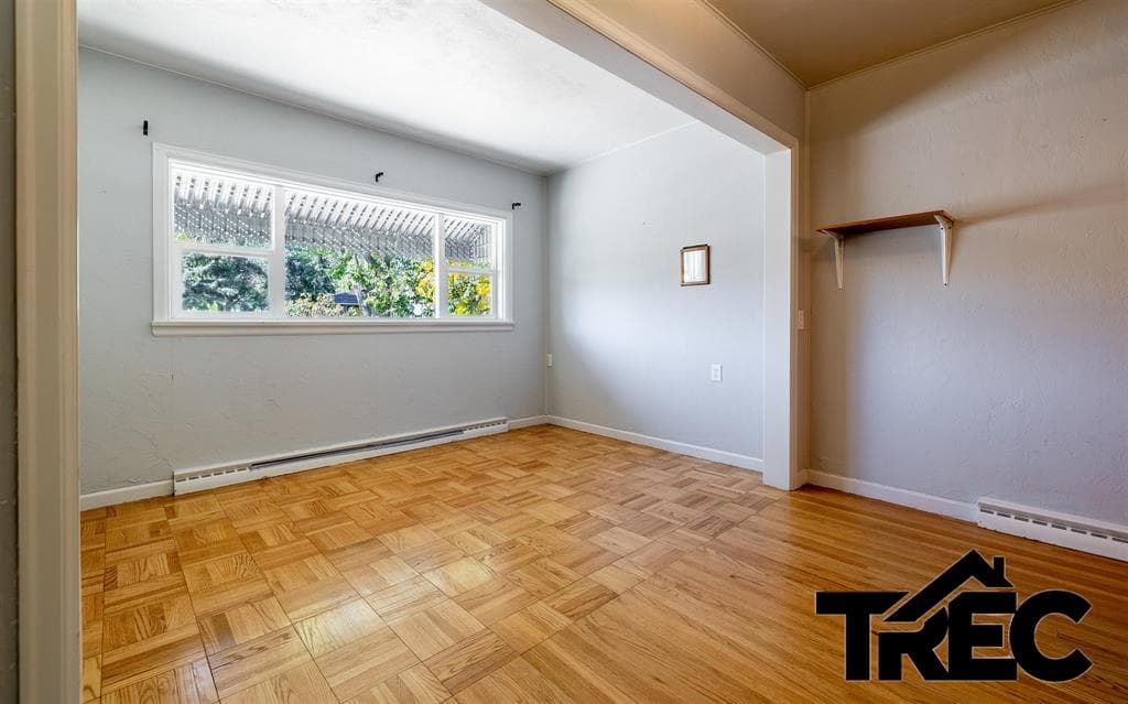 625 N Clark St — photo 8 of 22