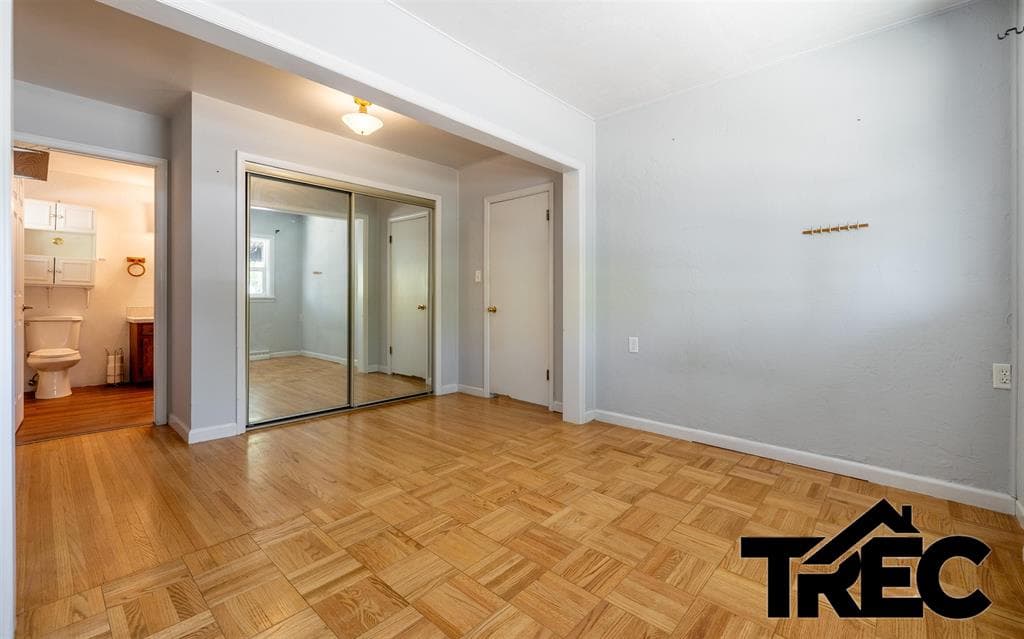 625 N Clark St — photo 9 of 22