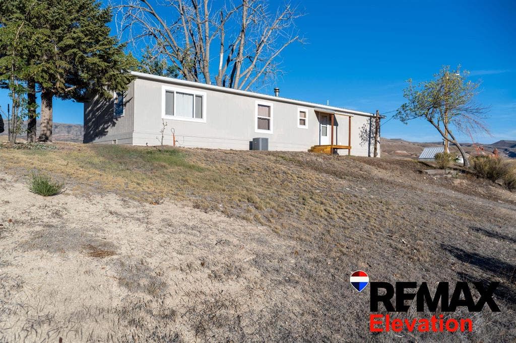 4185 Trapper Creek Rd — photo 2 of 25