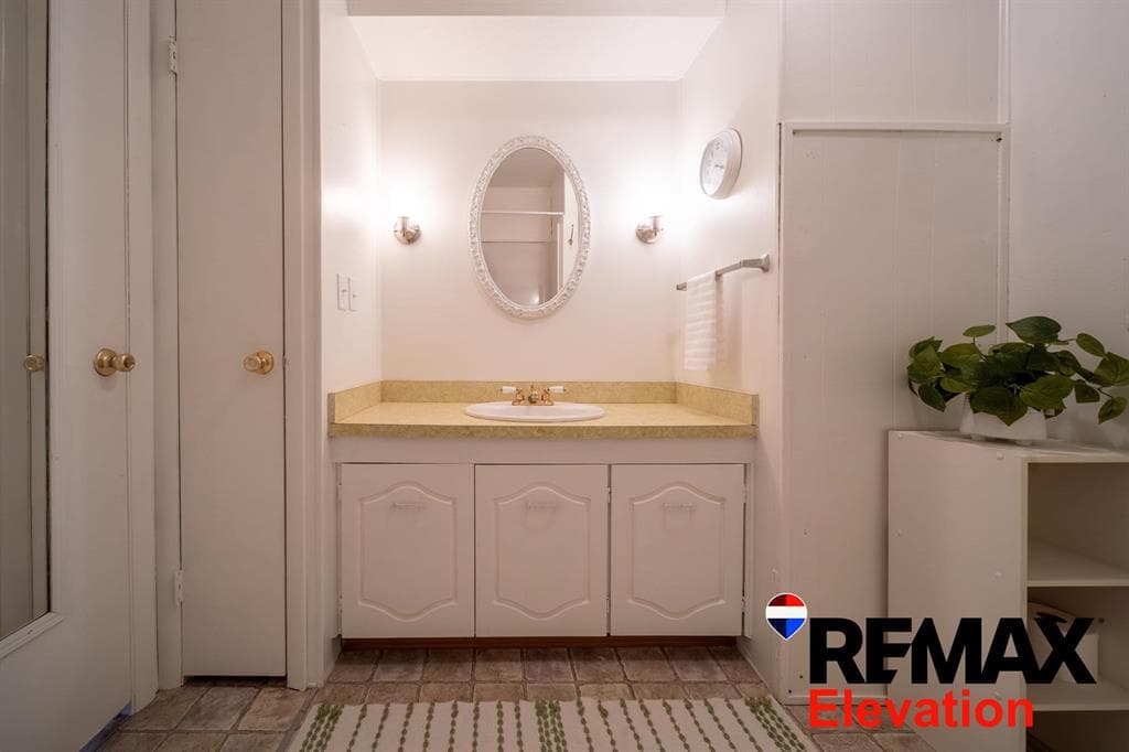 4185 Trapper Creek Rd — photo 21 of 25