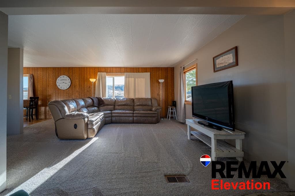 4185 Trapper Creek Rd — photo 6 of 25