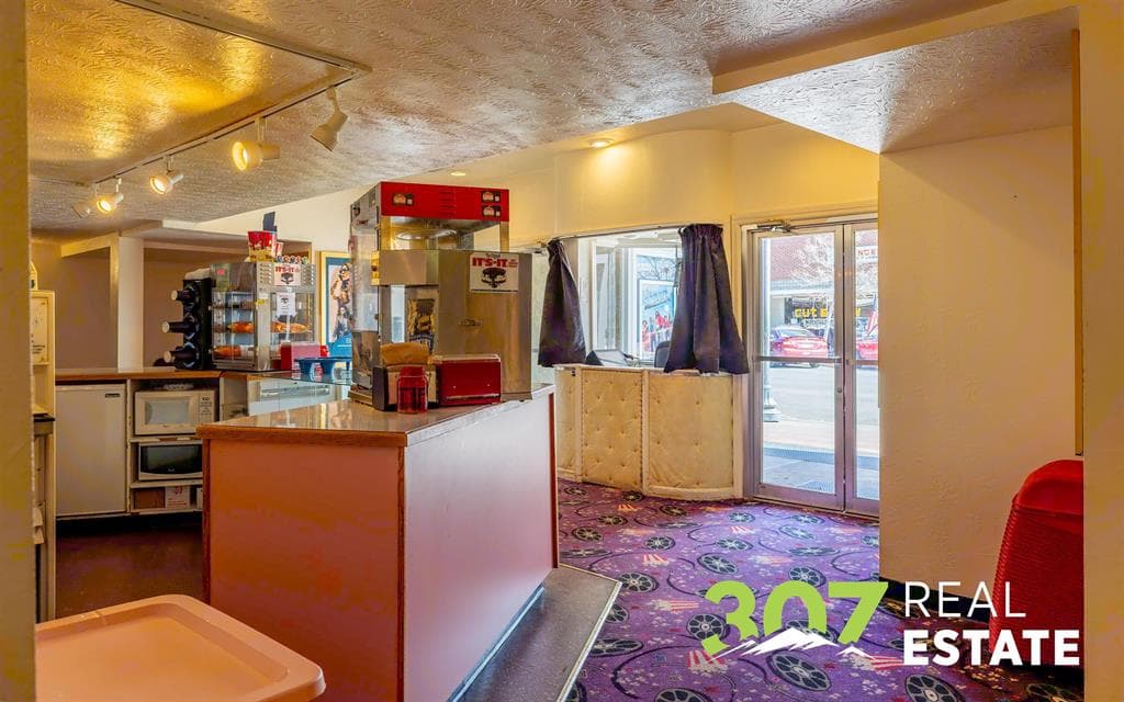 204 N Bent St — photo 11 of 25