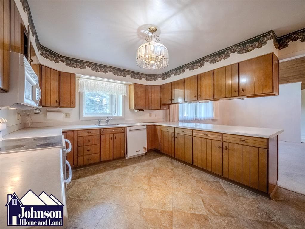 868 Lane 8 — photo 18 of 25