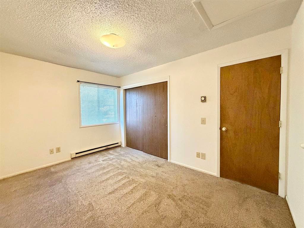 2020 Pioneer Ave — photo 14 of 15