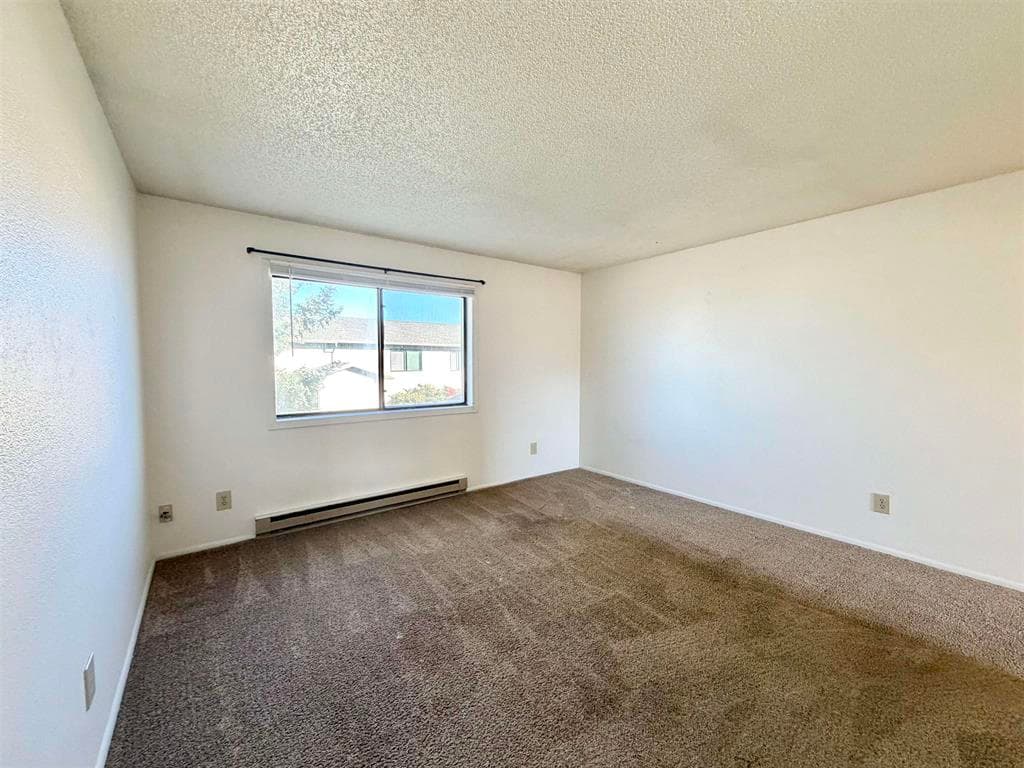 2020 Pioneer Ave — photo 5 of 15