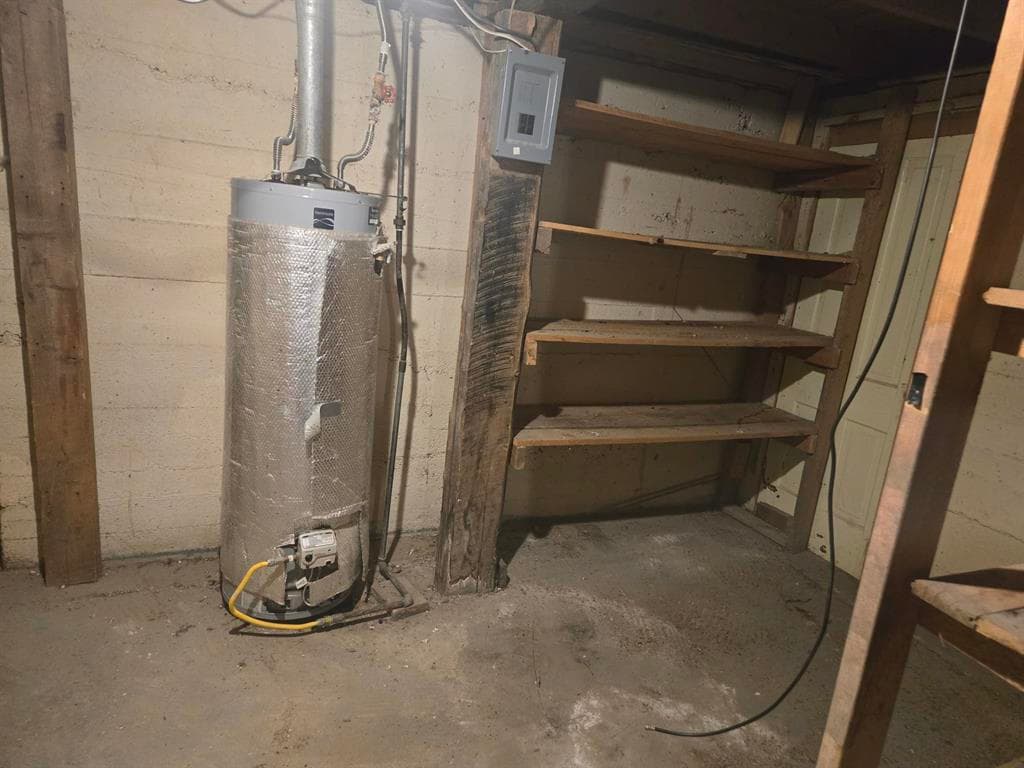2212 Franklin St — photo 15 of 17