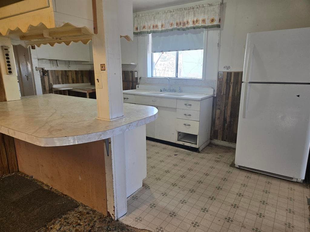 2212 Franklin St — photo 7 of 17