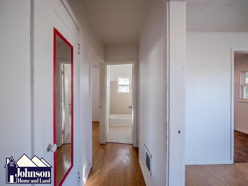 364 3rd St W — photo 12 of 25