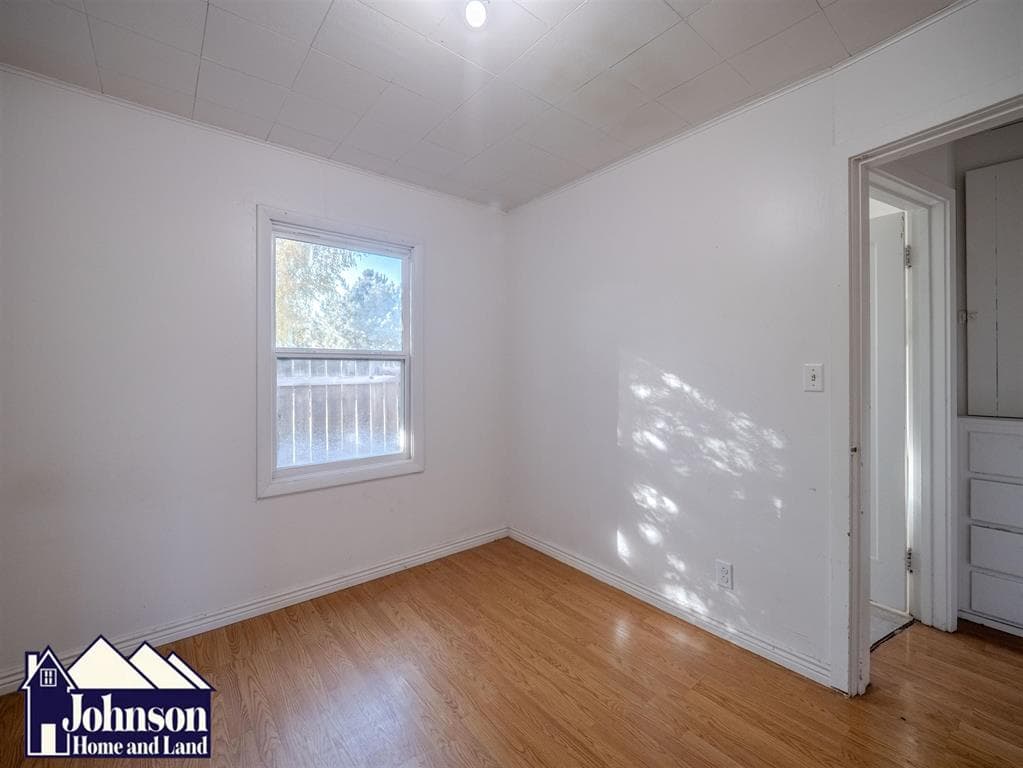 364 3rd St W — photo 13 of 25