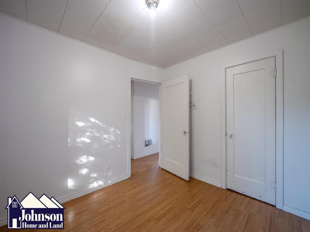 364 3rd St W — photo 14 of 25