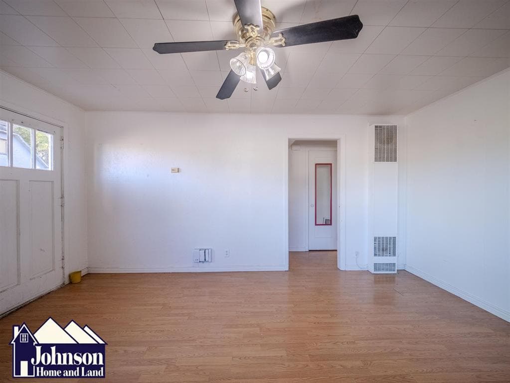 364 3rd St W — photo 5 of 25