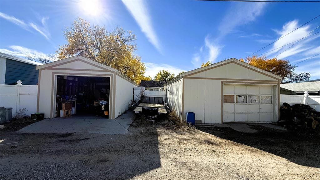 1113 Pulliam Ave — photo 4 of 25