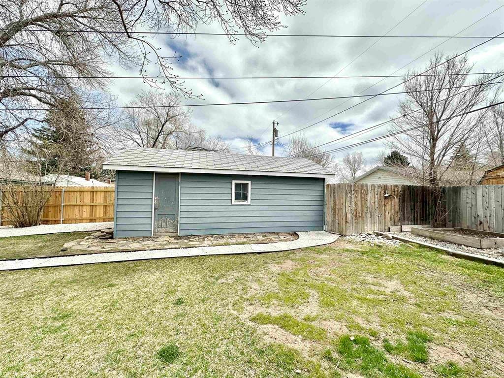 1714 Salsbury Ave — photo 17 of 21