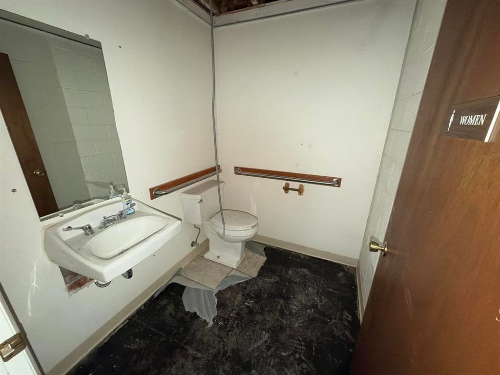 502 Blackburn St — photo 13 of 15