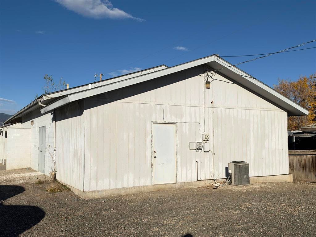 502 Blackburn St — photo 6 of 15