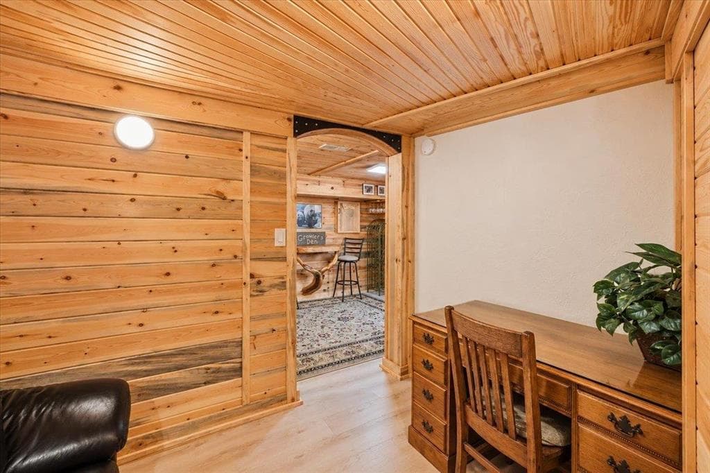 1614 Beck Ave — photo 21 of 25