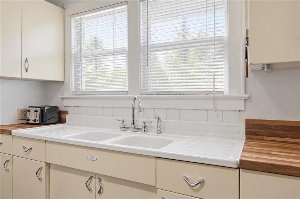 1614 Beck Ave — photo 6 of 25