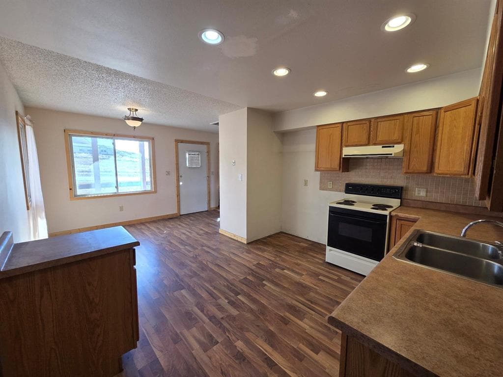 100 Deer Haven Dr — photo 6 of 25